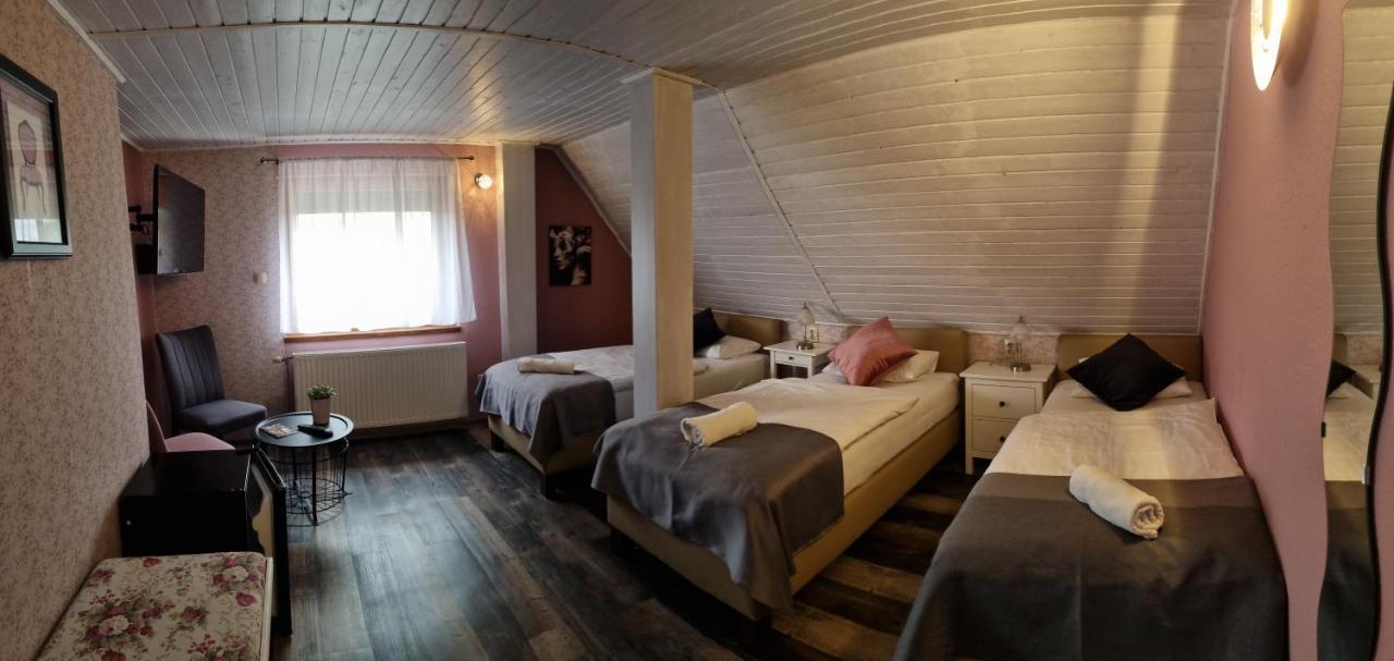 Stoger Panzio Bed & Breakfast Vasszécseny Exterior foto